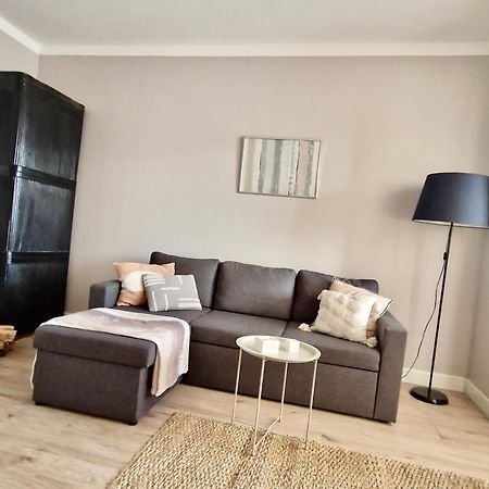 Tolstoi Scandinavian 1 Bedroom Apartment + Free Parking Tartu Esterno foto